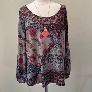 NWT 1X Top with Necklace